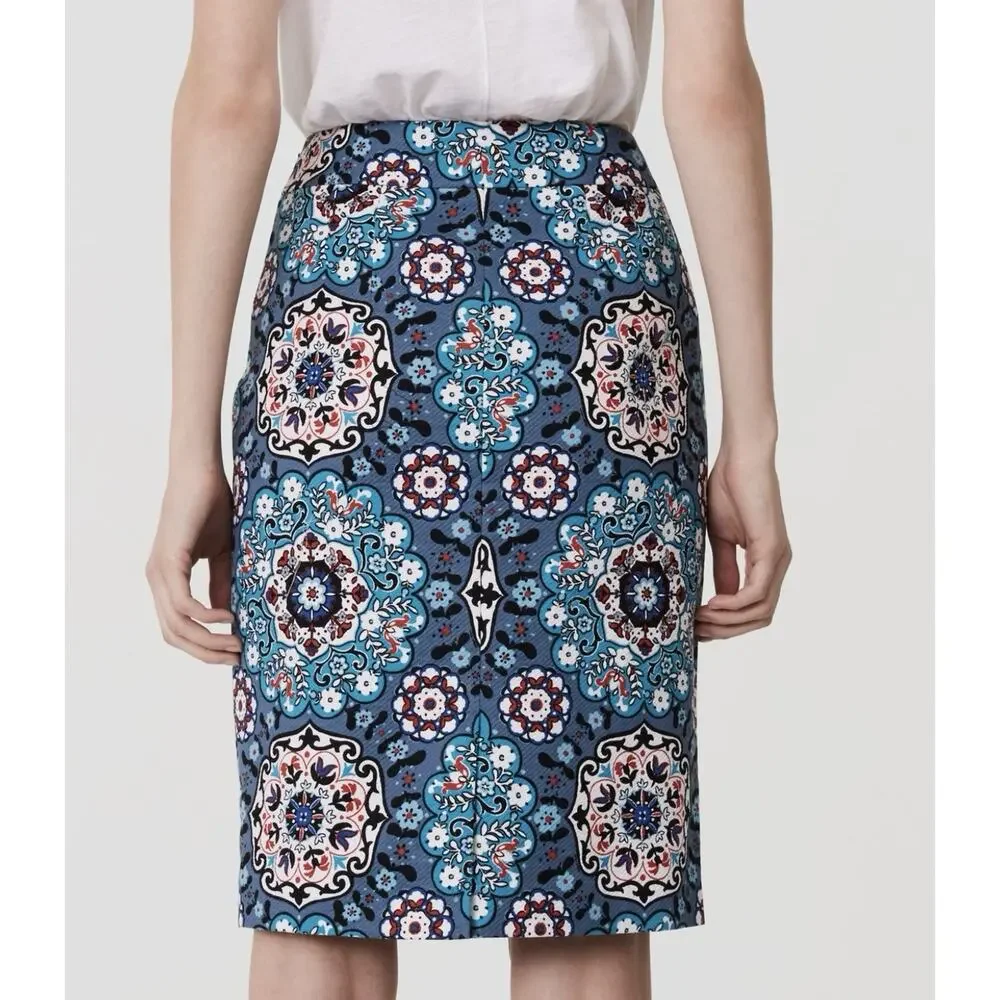 Ann Taylor LOFT Blue Floral Medallion Pencil Skirt Women’s Size 6 Lined Zip Up